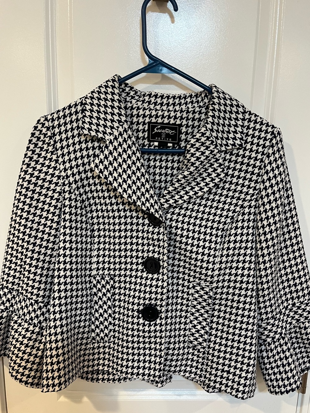 Sweet Pea Black & White Houndstooth Cropped Blazer